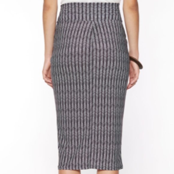 LA Designer | Deborah Viereck | Chevron France Skirt With Tie - Picture 5 of 5